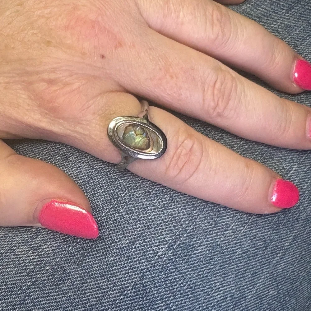 Vintage Rare AVON Abalone Shell Silver Tone Ring 5g Size 9